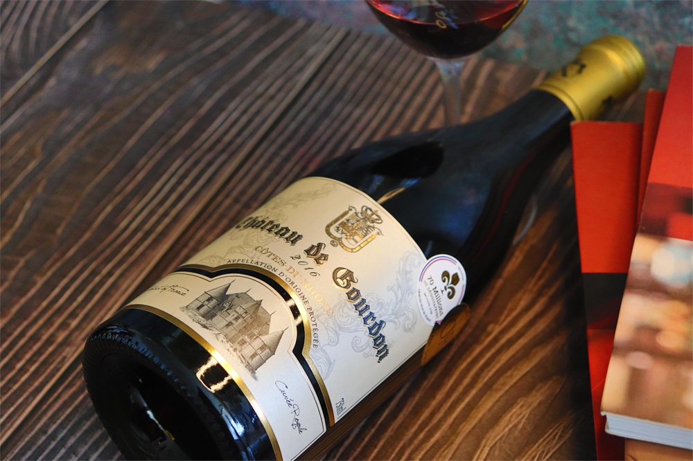 紅酒午夜小电影男人在线APP哪家国产AV午夜福利好