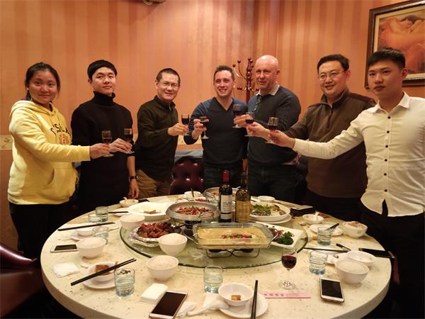 樂夢酒莊生產商皮特先生前來午夜十八禁在线观看總部考察訪問